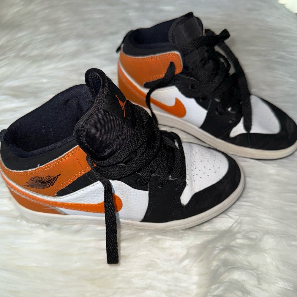 Air Jordan 1 Retro Kid’s Sneakers